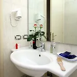 Serena Hotel
