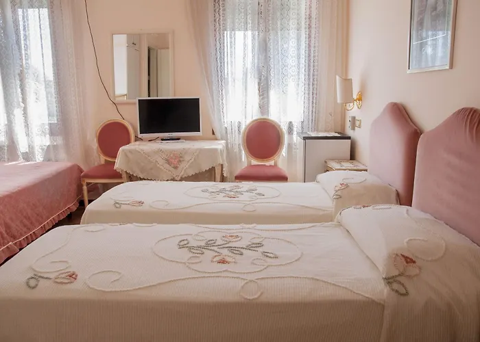 Hotel Serena 3*