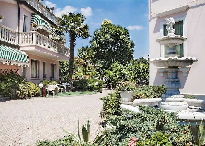 酒店 塞利纳别墅酒店 3*