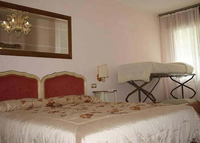 Hotel Serena 3*