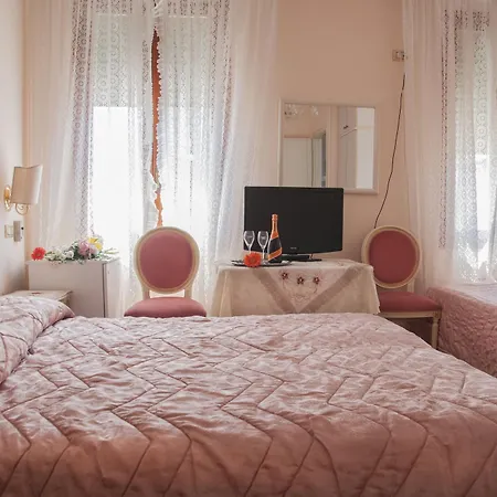 Hotel Serena 3*