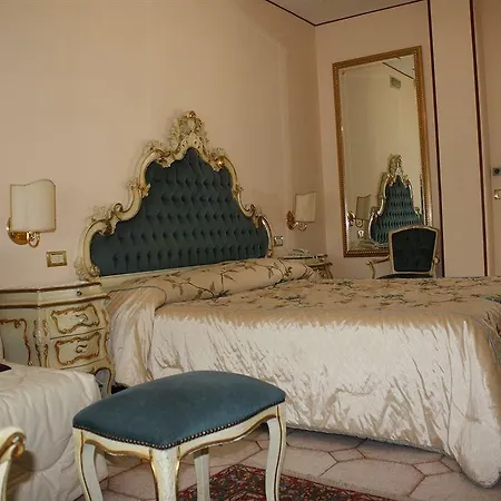Hotel Serena